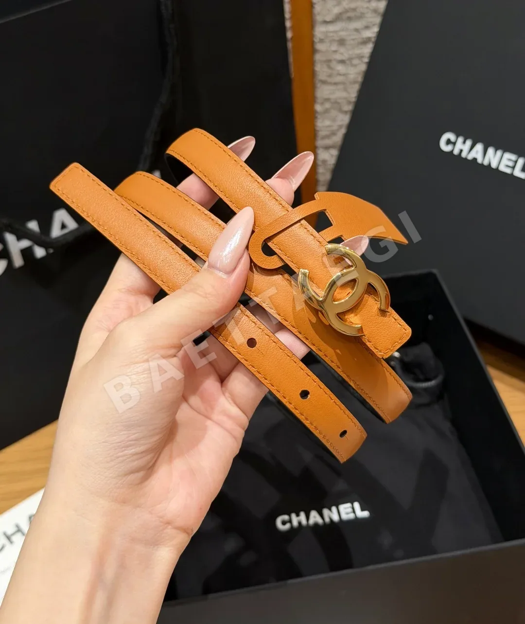 샤넬 더블 C 로고 리버시블 카프스킨 벨트 상세 이미지 3