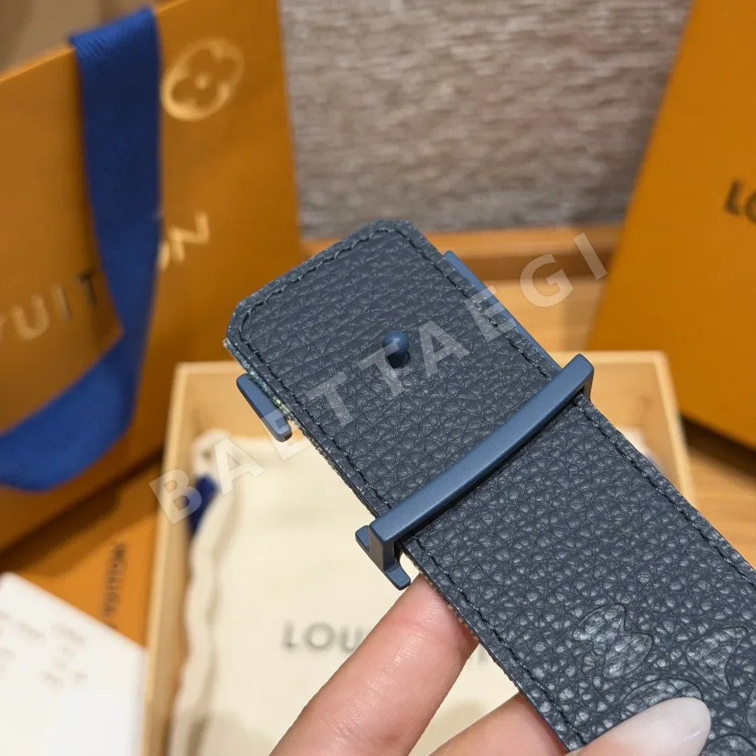 루이비통 리버시블 모노그램 남성 벨트 40MM 상세 이미지 6