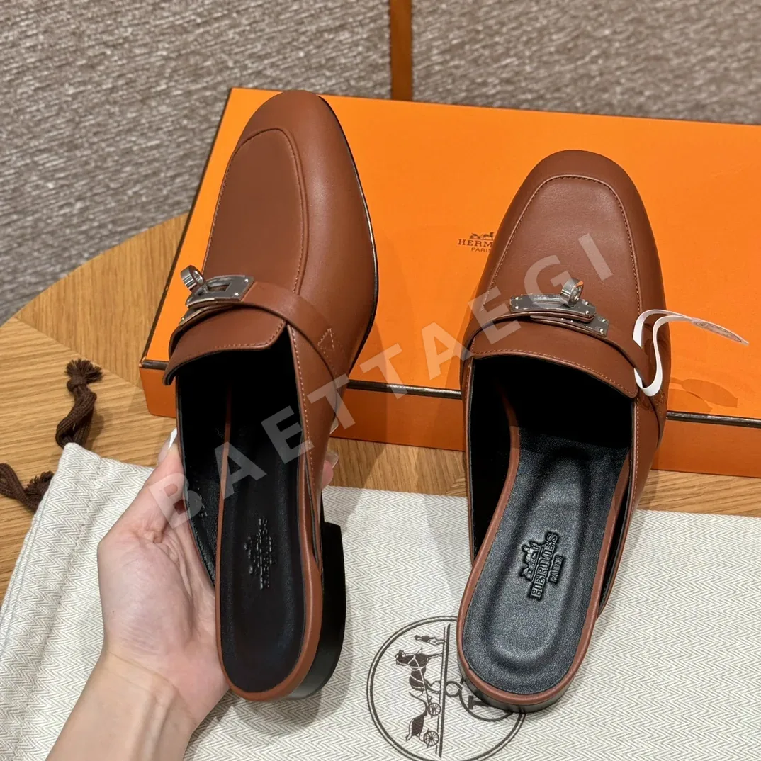 에르메스 이즈 뮬 샌들 Saddle Red Goatskin 실버 하드웨어 상세 이미지 6