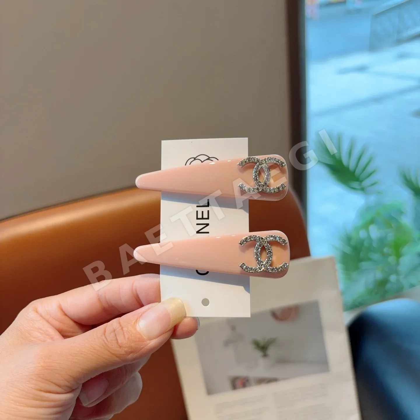 샤넬 로고 헤어 클립 세트 183305