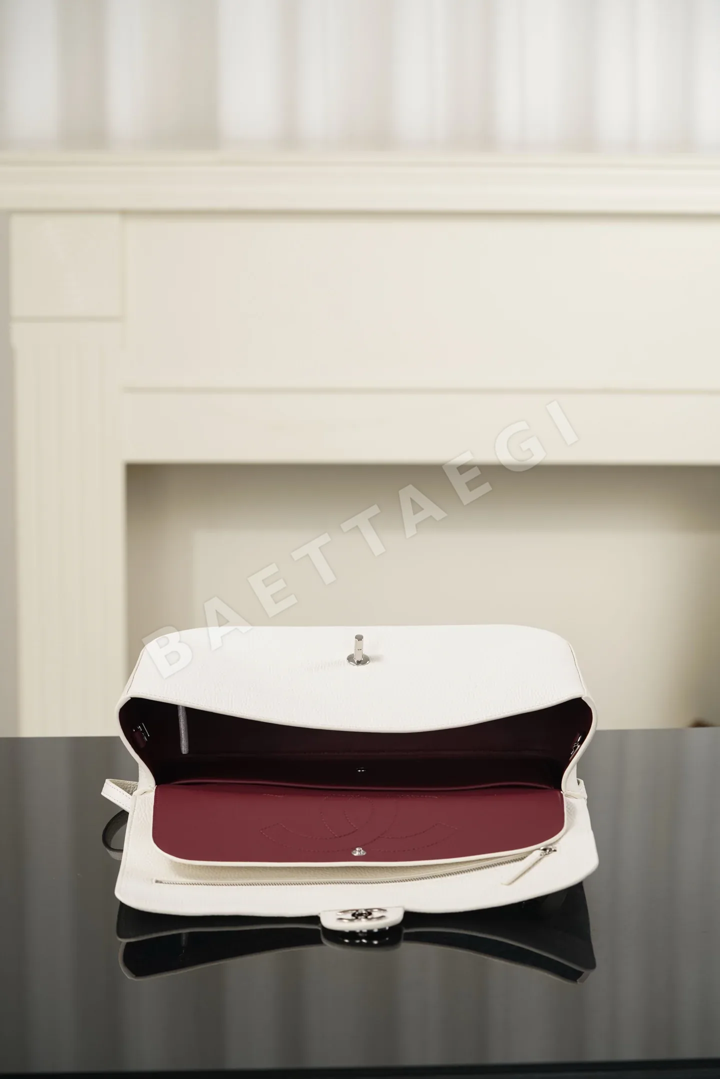 샤넬 CF 플랩백 라지 화이트 가방 상세 이미지 7