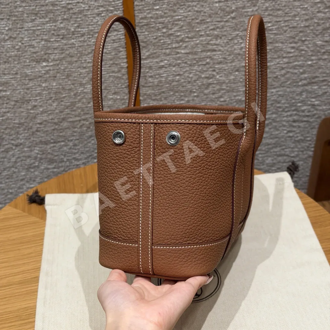 에르메스 가든파티 23 cm 네고다 가죽 지갑 상세 이미지 2