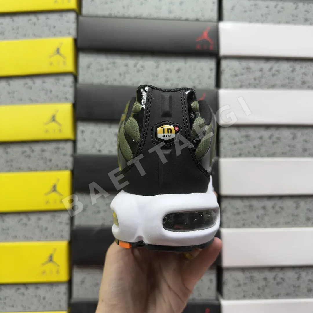 나이키 [BD] 에어 맥스 플러스 FB9722-300 201854 Nike Air Max Plus Cargo Khaki Phantom 상세 이미지 5