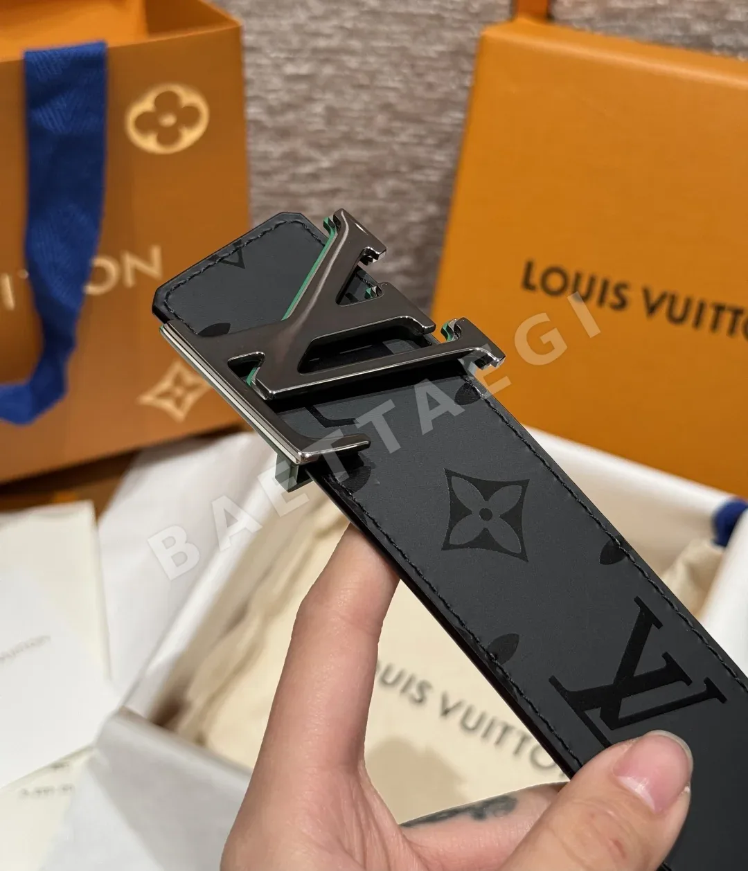 루이비통 이니셜 40mm 리버시블 벨트 상세 이미지 7