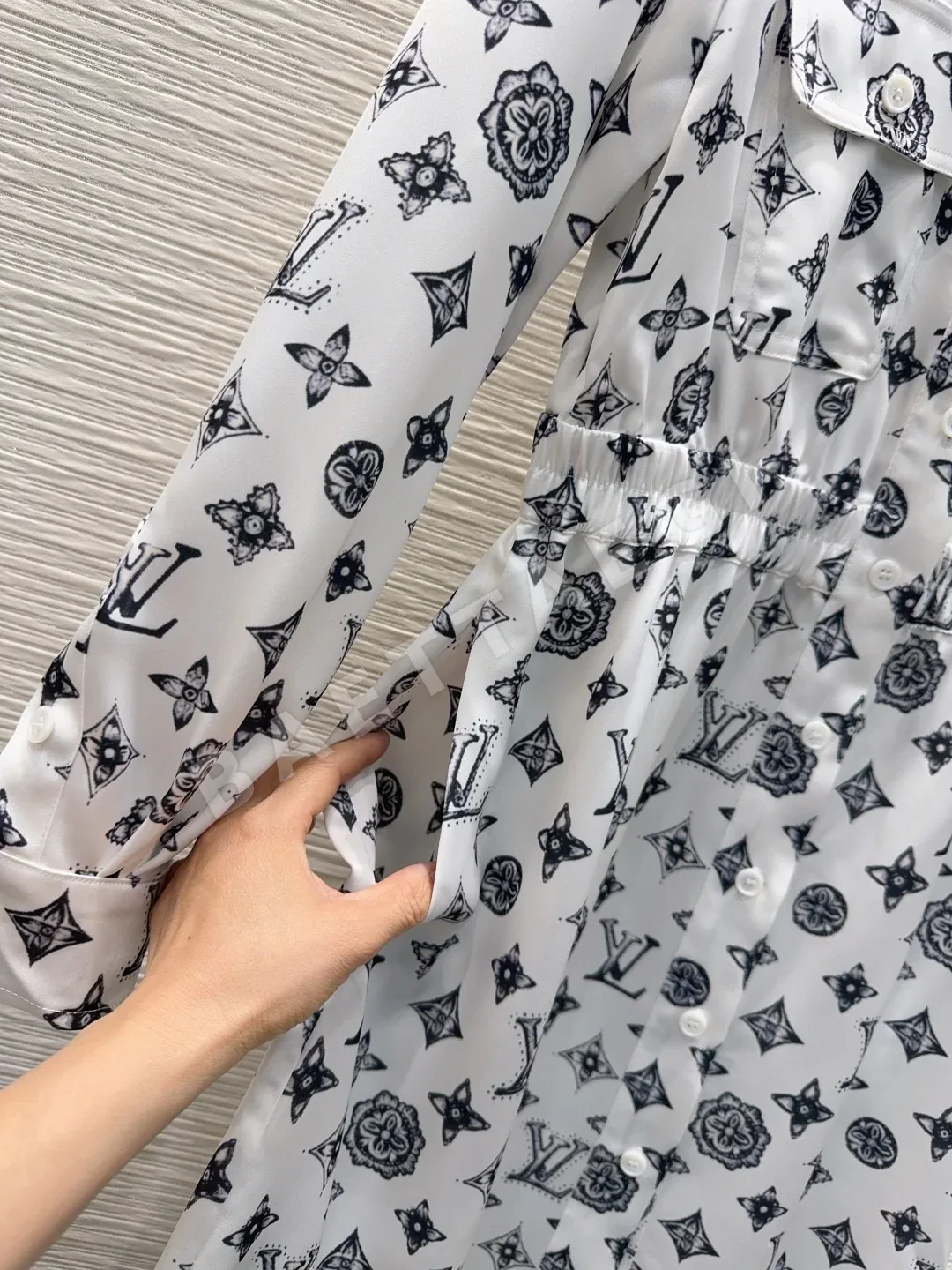 루이비통 폴로 카라 셔츠 원피스 상세 이미지 4