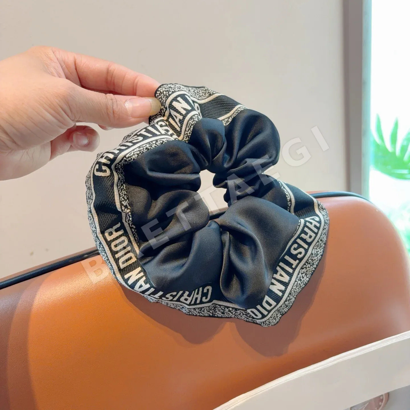 디올 나비 리본 포니테일 헤어밴드 184471