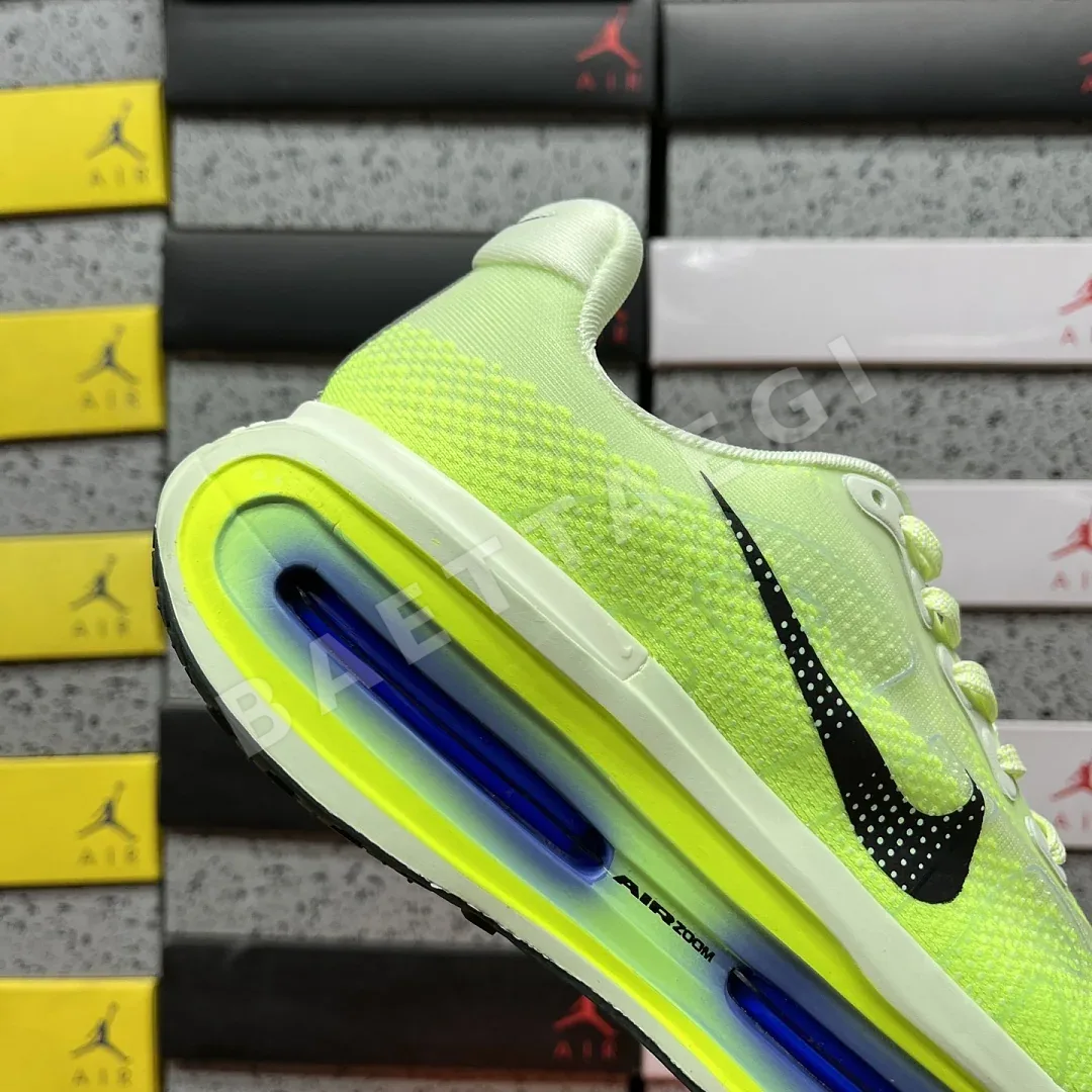 나이키 [CG] 보메로 프리미엄 HQ2050-702 202002 Nike Vomero Premium Volt Tint Sapphire 상세 이미지 7