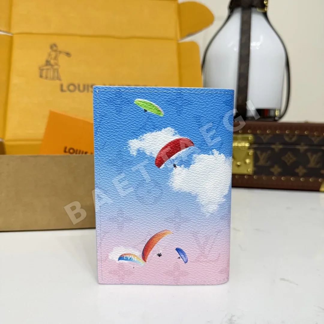 루이비통 컬러풀 모노그램 여권지갑 상세 이미지 3