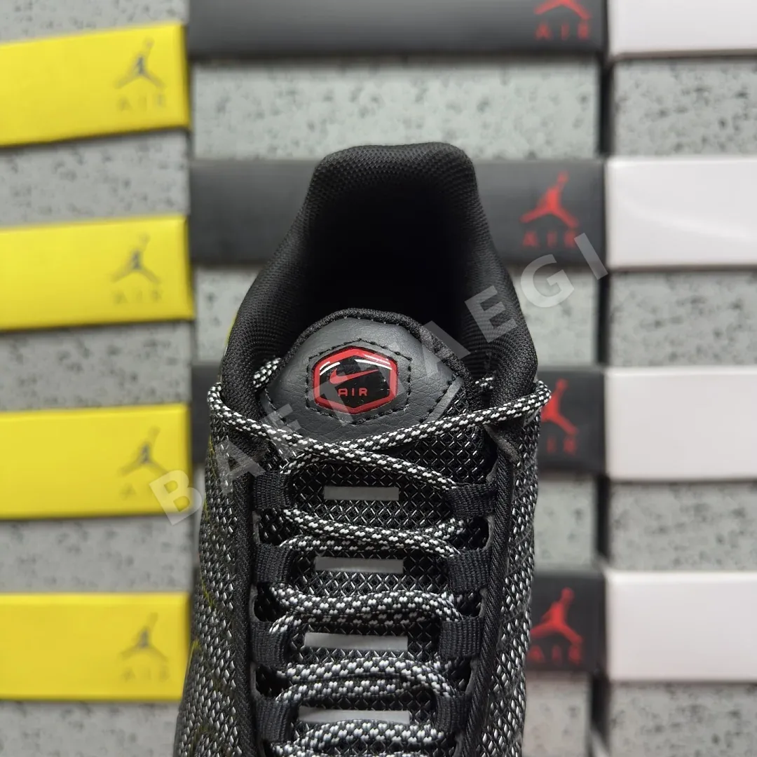 나이키 [BD] 에어 맥스 플러스 DO6383-001 201906 Nike Air Max Plus Metal Mesh Black Red 상세 이미지 6