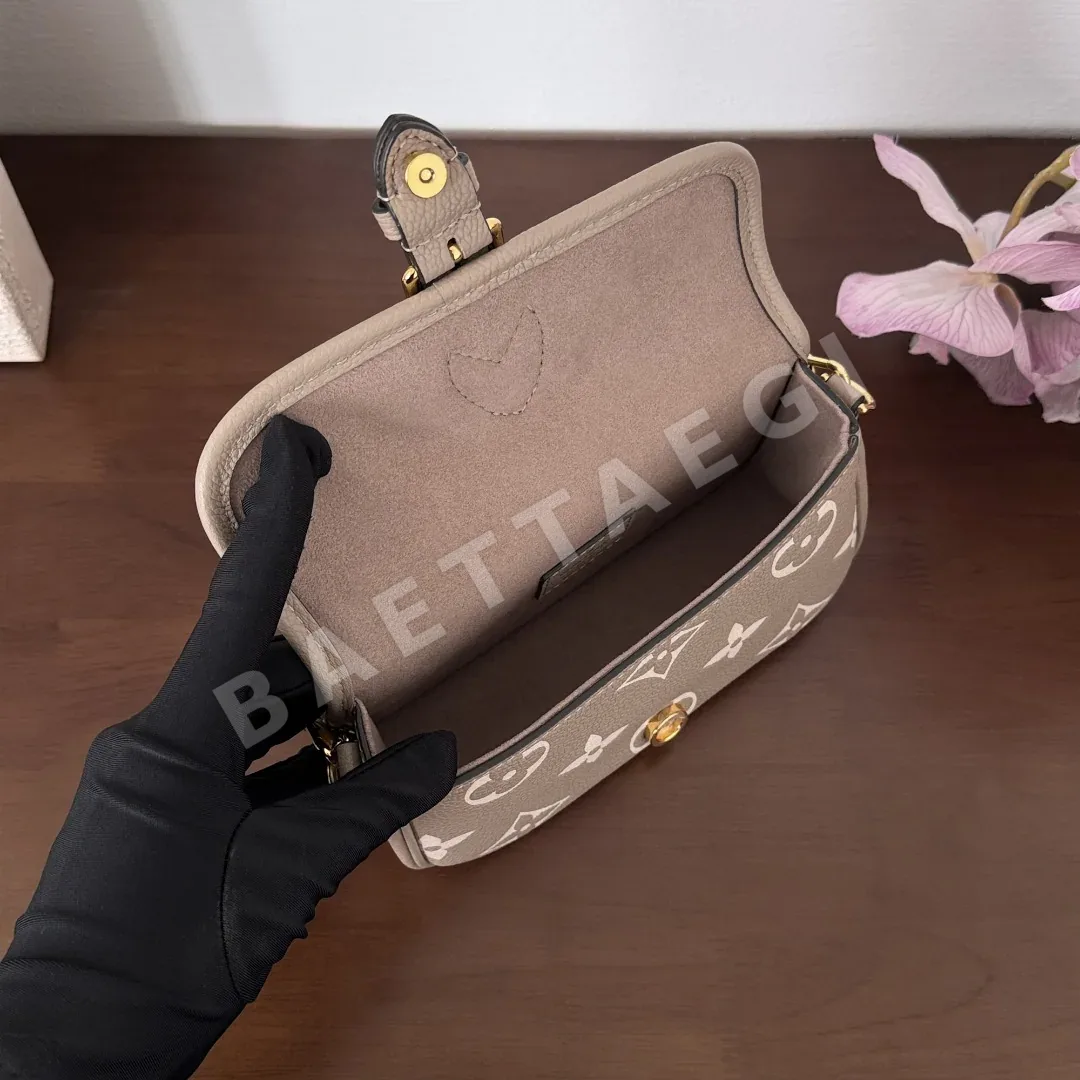 루이비통 바게트 나노 가방 M83300 상세 이미지 9