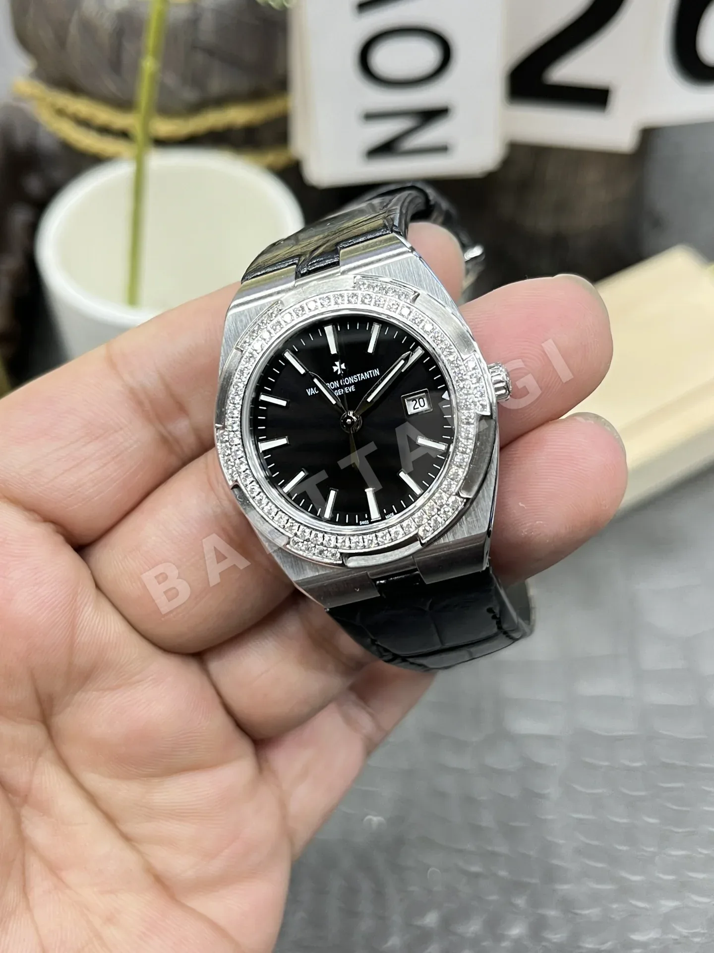 바쉐론콘스탄틴 오버시즈 쿼츠 여성 시계 1225 V1225 V 상세 이미지 5