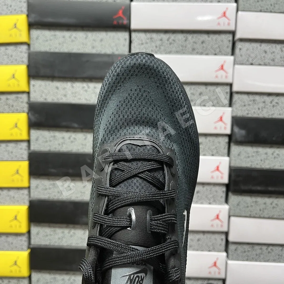 나이키 [M] 보메로 프리미엄 SP IQ0627-001 201655 Nike Vomero Premium SP Black Mini Chrome 상세 이미지 4