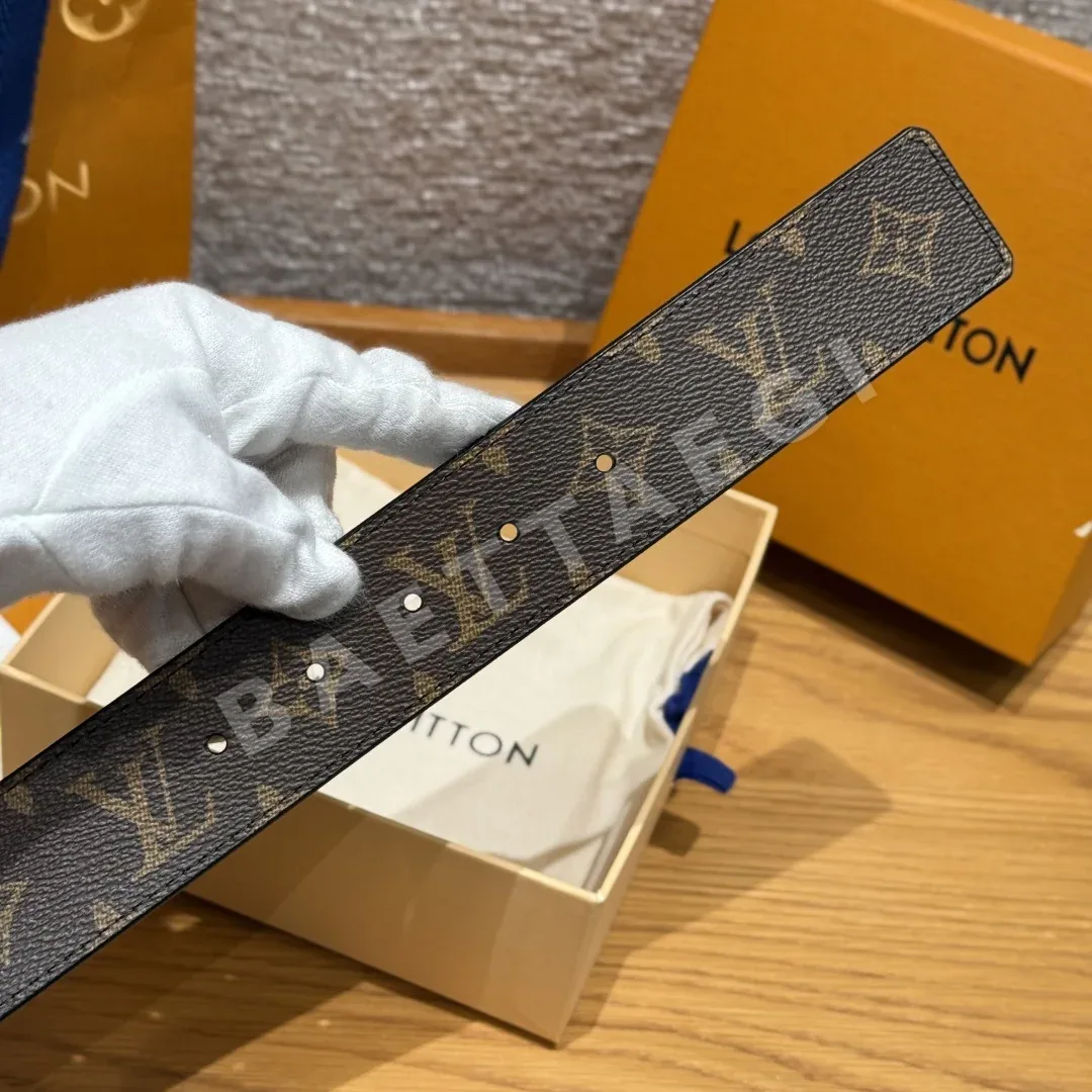 루이비통 LV 이니셜 메탈 버클 리버시블 벨트 상세 이미지 5