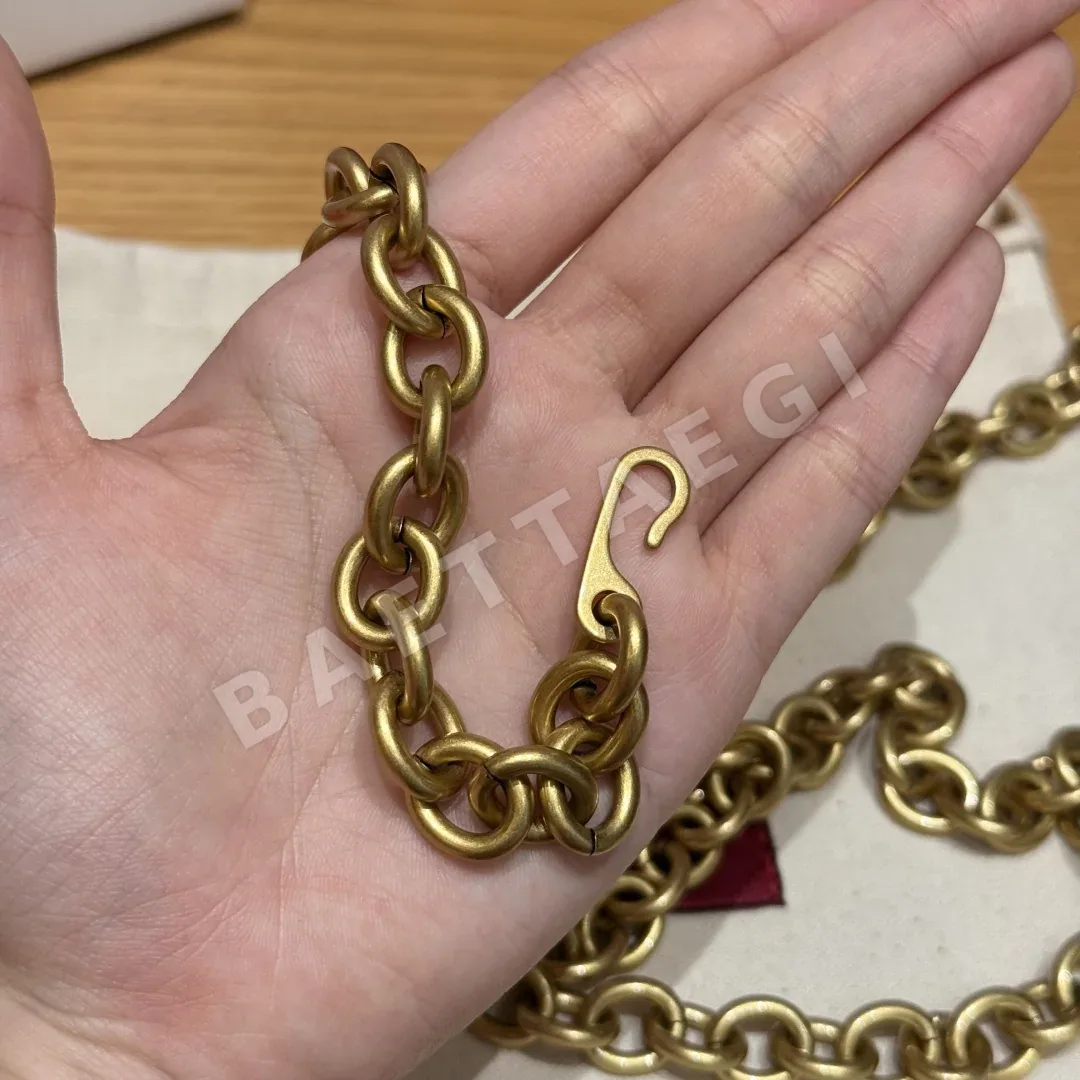 발렌티노 뉴 웨스트 로고 메탈 체인 벨트 상세 이미지 3
