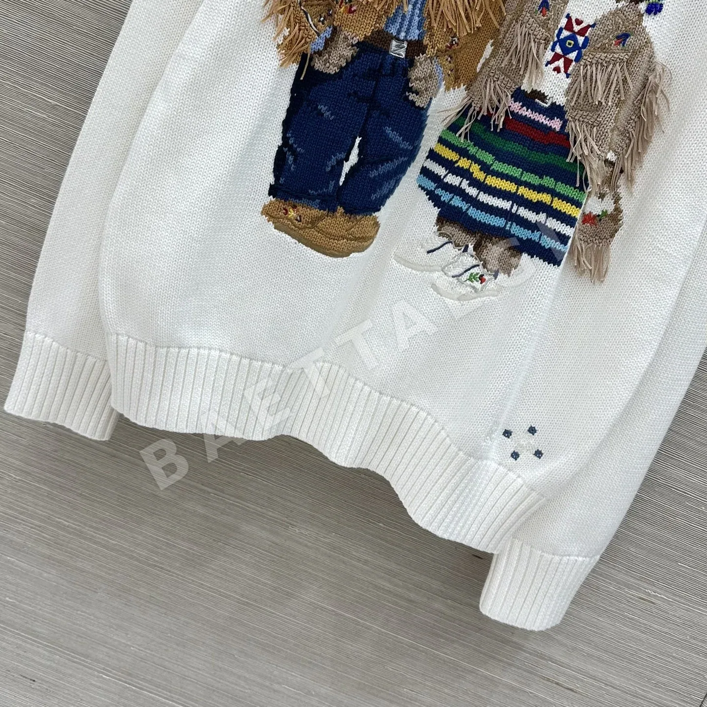 폴로 곰 태슬 장식 여성 니트 상세 이미지 4