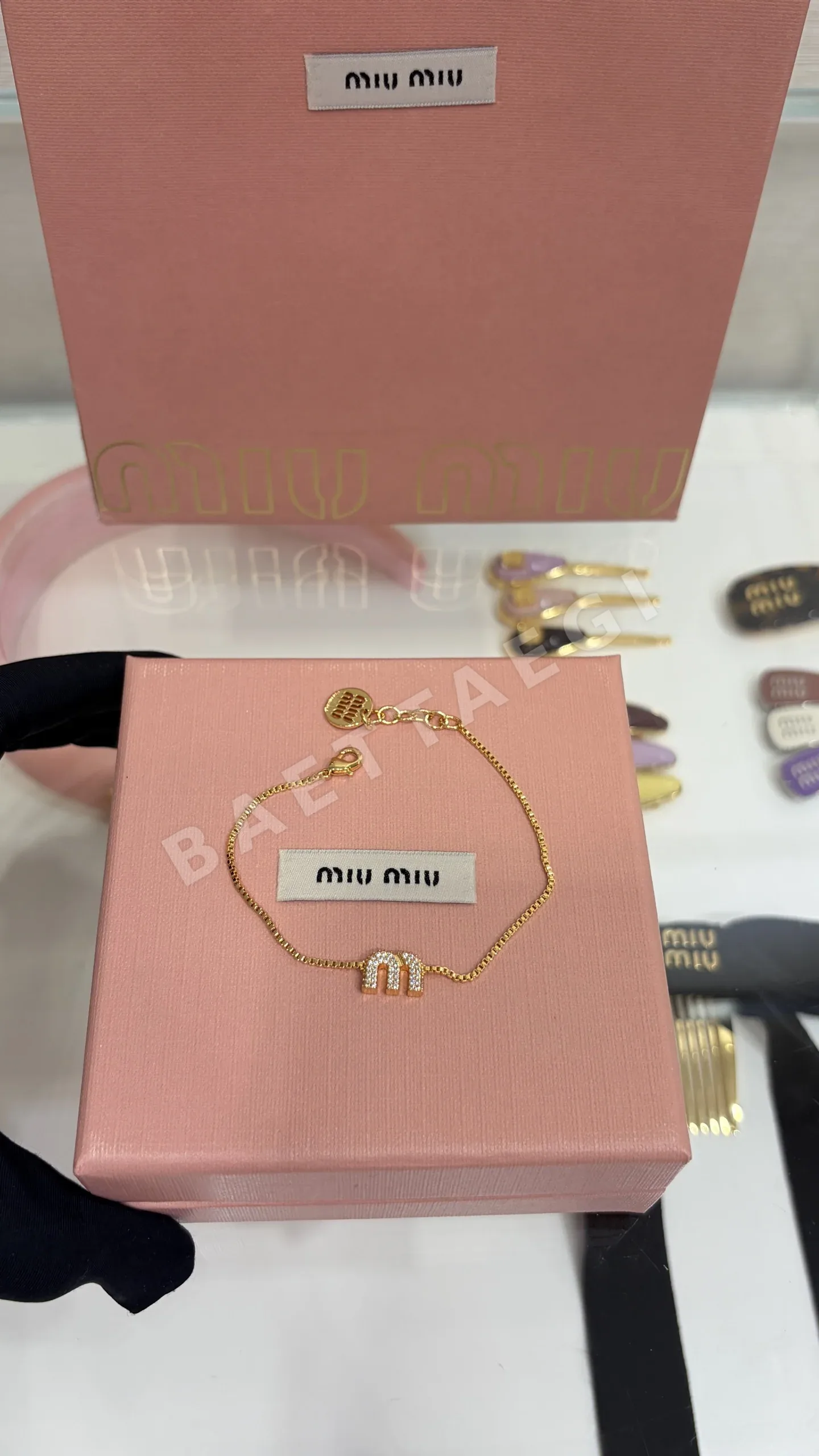 미우미우 M 레터 골드 큐빅 목걸이