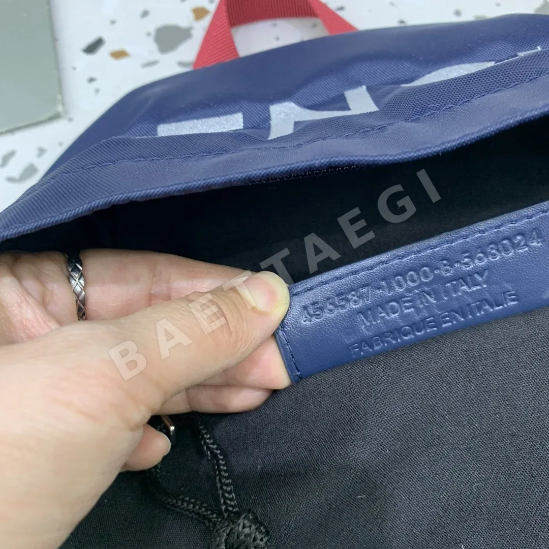 발렌시아가 대형 백팩 상세 이미지 8