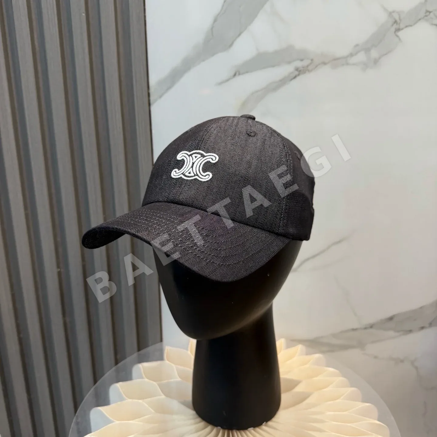 셀린느 C 로고 야구모자 83136
