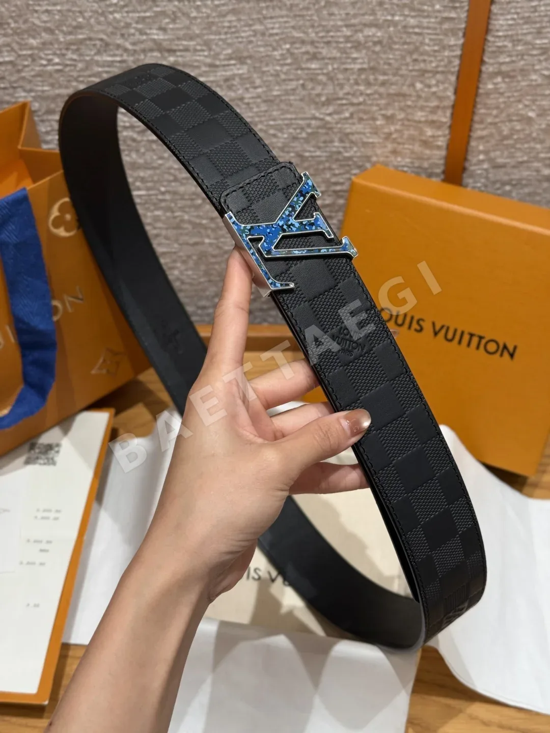 루이비통 클래식 엠보스 남성용 벨트 상세 이미지 3