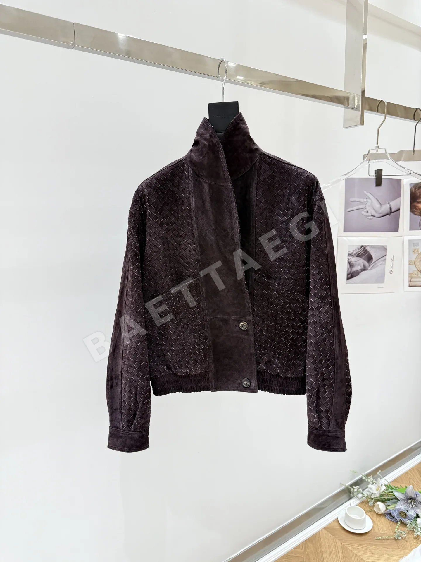 보테가베네타 여성 램스킨 오프숄더 자켓 상세 이미지 2