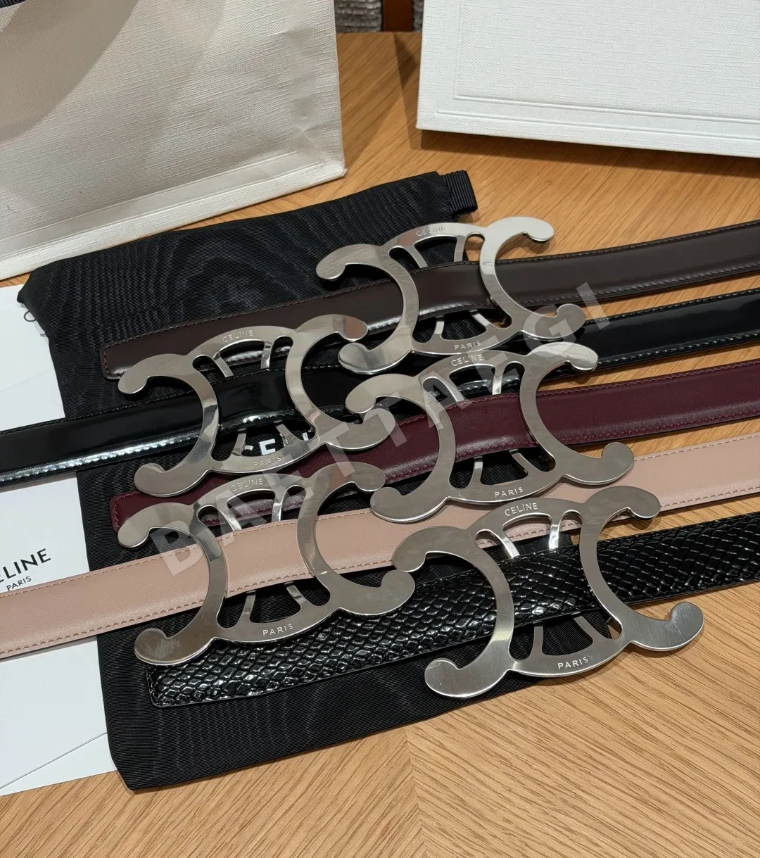셀린느 트리옴프 코어 가죽 벨트 25mm 상세 이미지 3