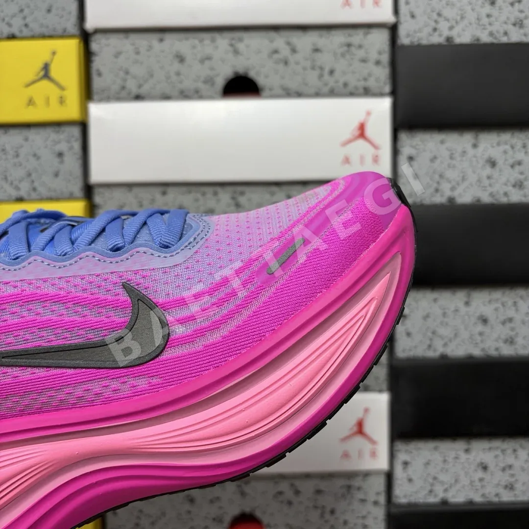 나이키 [GT] 보메로 플러스 HV8154-400 201785 Nike Vomero Plus Royal Pulse Fire Pink 상세 이미지 3