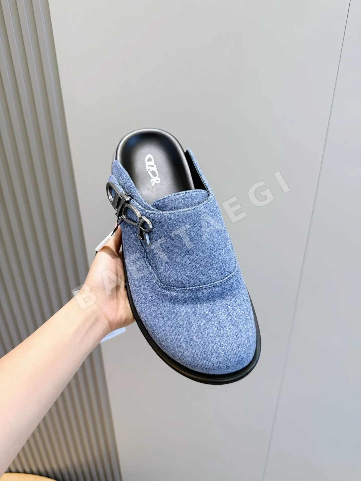 디올 샌들 남성 아쿠아 가죽 상세 이미지 4