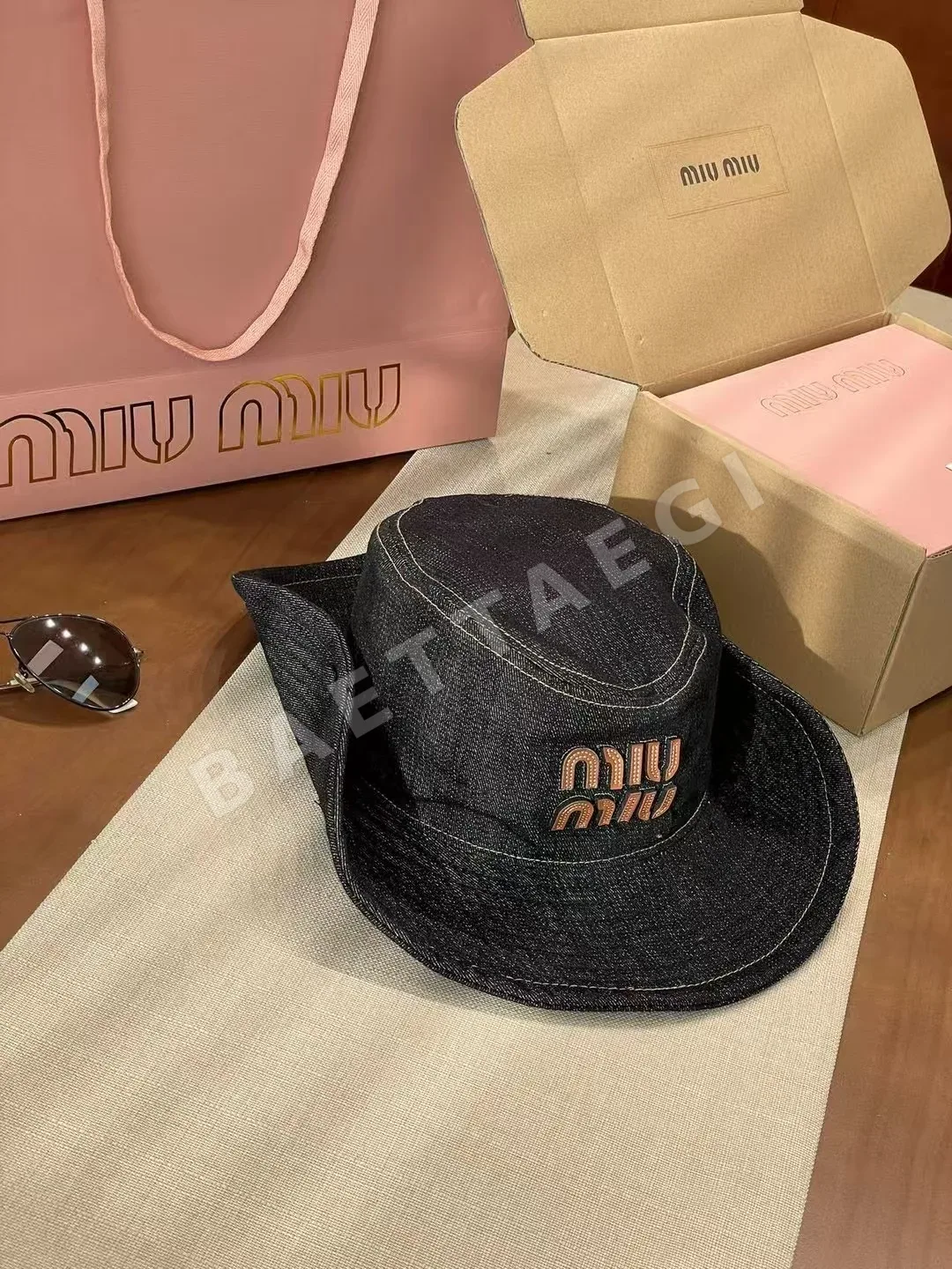 미우미우 데님 버킷햇 모자 상세 이미지 5
