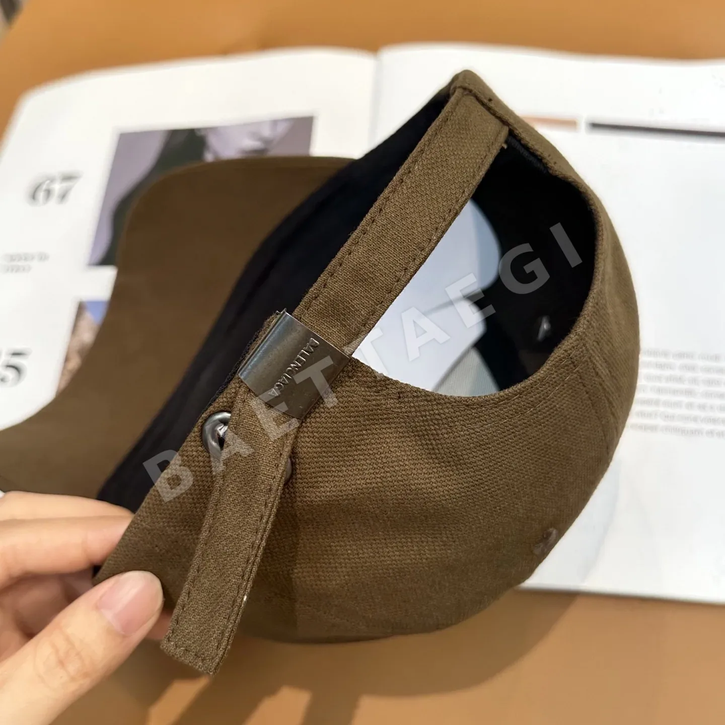 발렌시아가 베이스볼 캡 상세 이미지 3