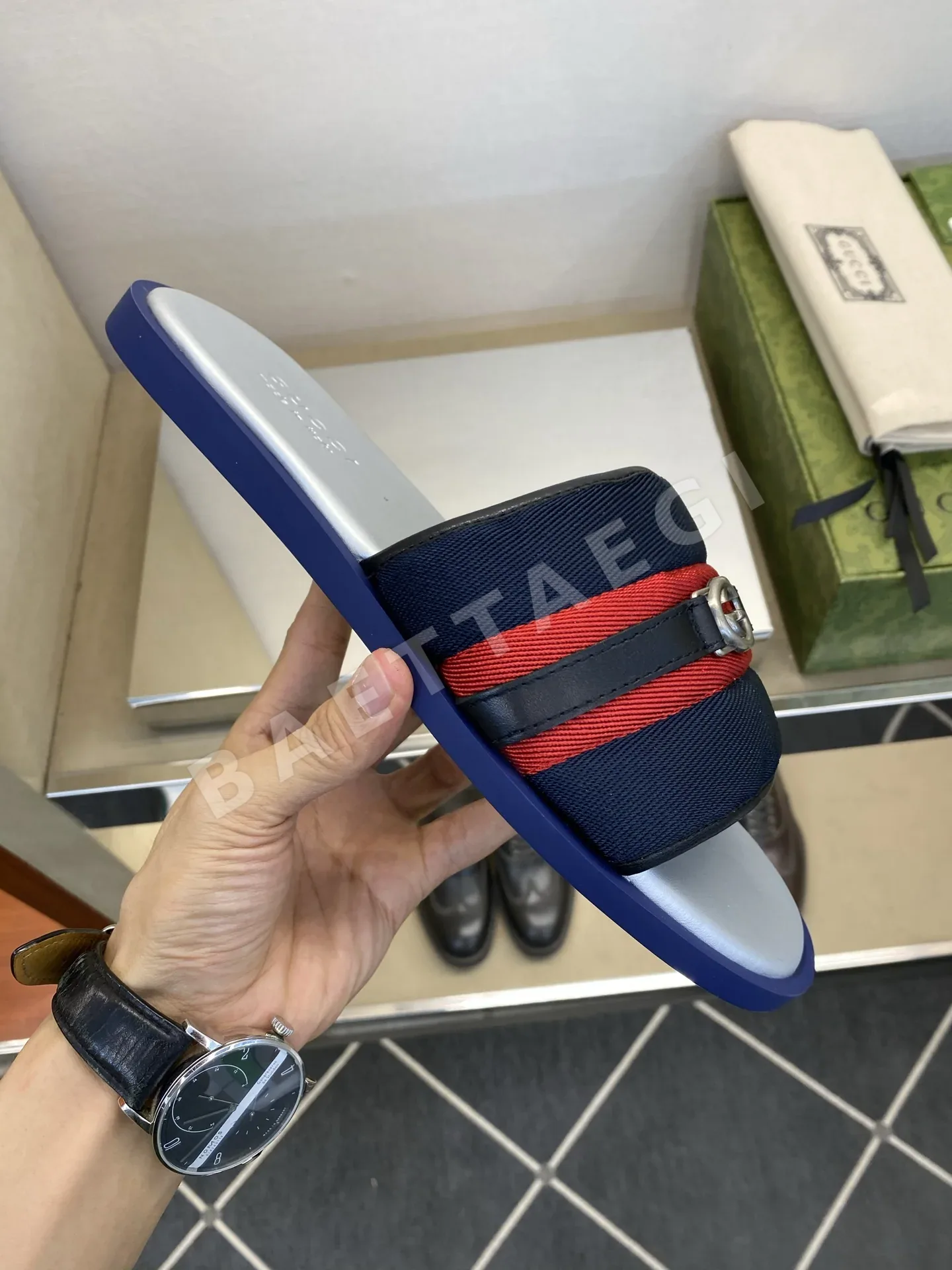 구찌 더블 G 로고 남성 슬리퍼 상세 이미지 6