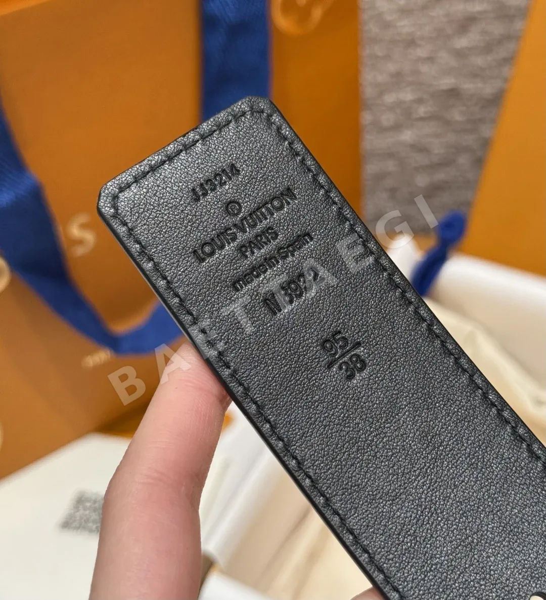 루이비통 이니셜 블루종 40mm 리버시블 벨트 상세 이미지 9