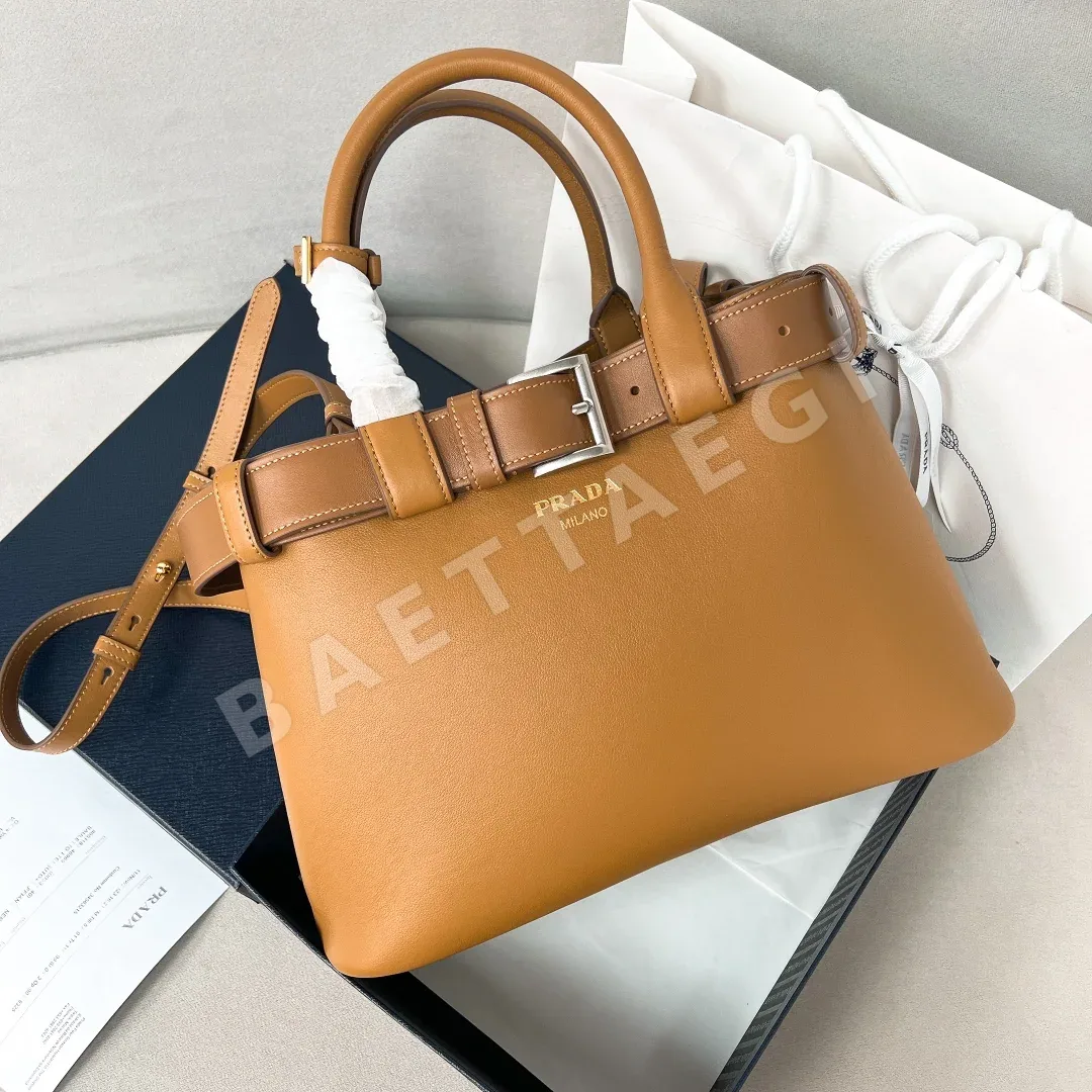 프라다 램스킨 복조리 미디엄 숄더백 1BA434