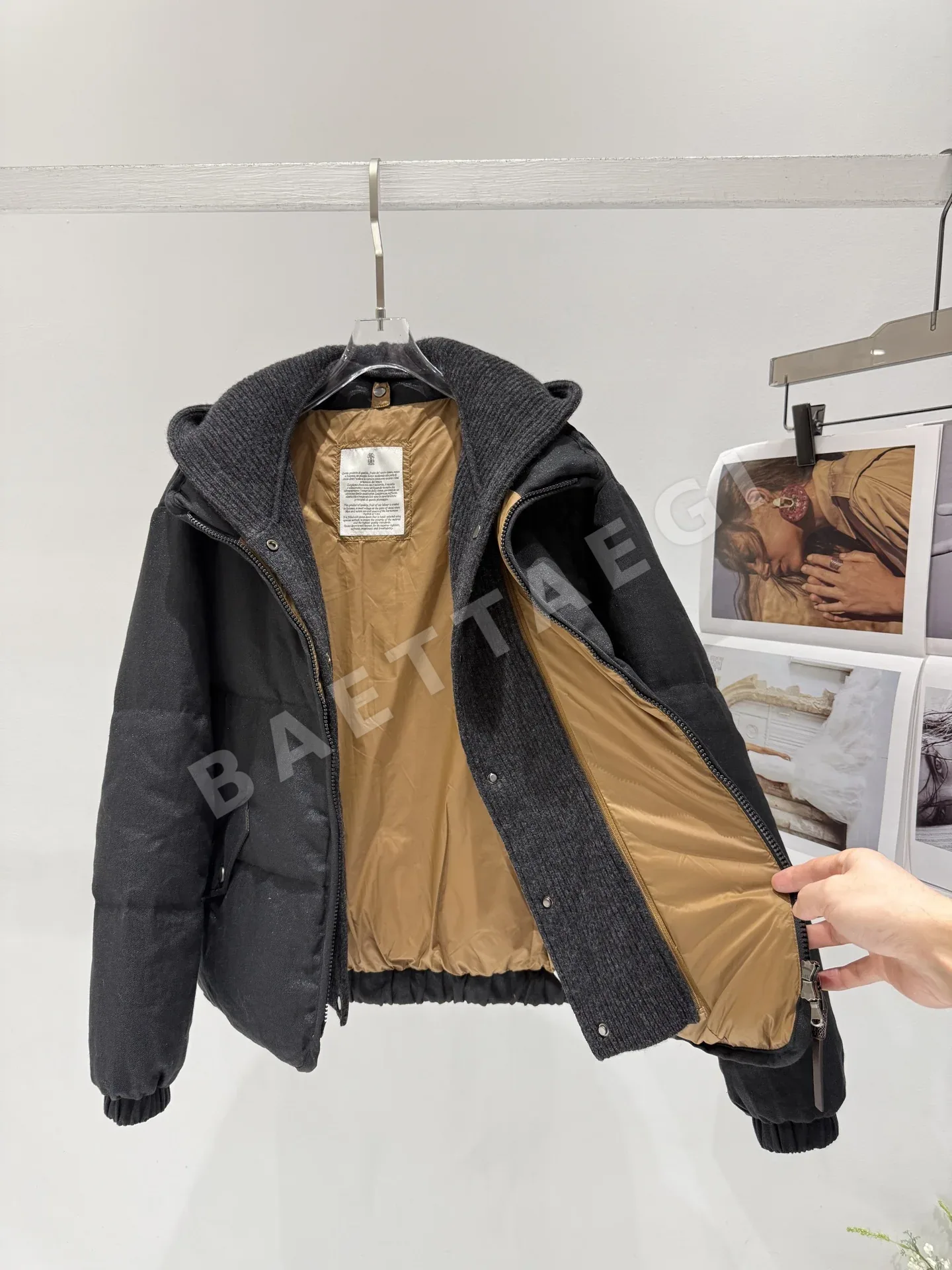 브루넬로쿠치넬리 오트쿠튀르 공방(Métiers d'Art) 컬렉션 패딩 상세 이미지 8