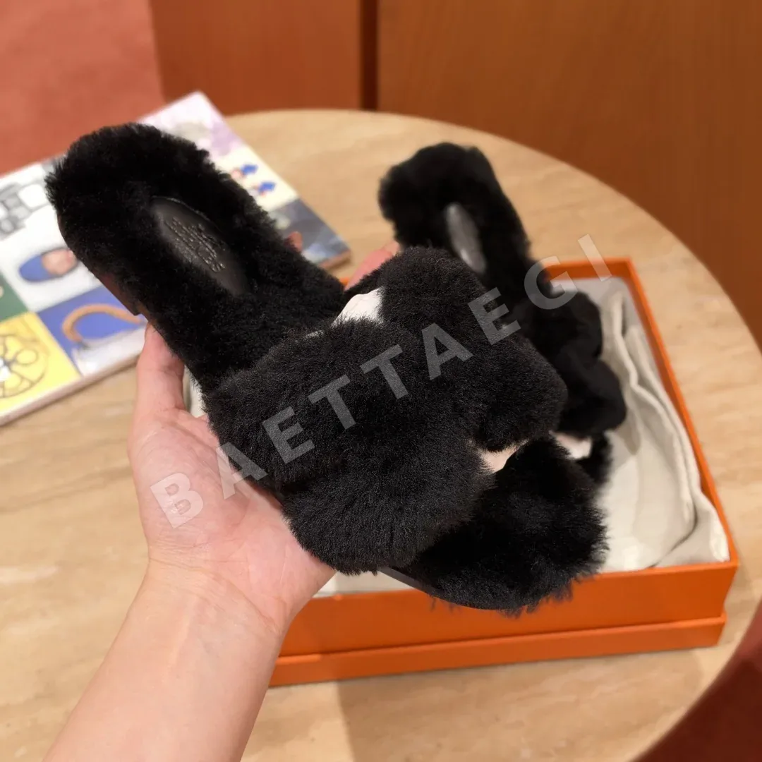 에르메스 오란 샌들 블랙 가죽 클래식 H 컷아웃 상세 이미지 7