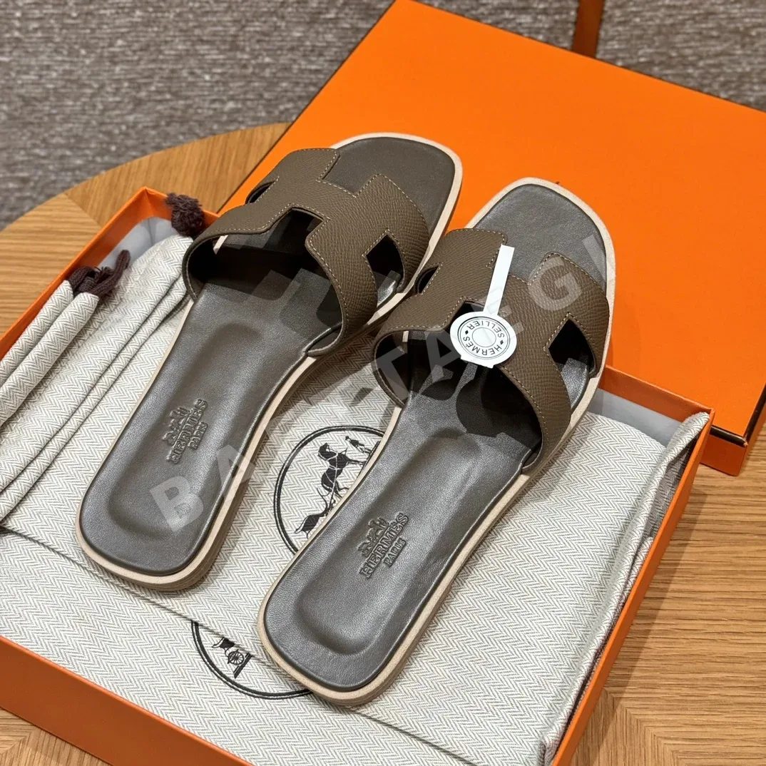 에르메스 오란 샌들 117484