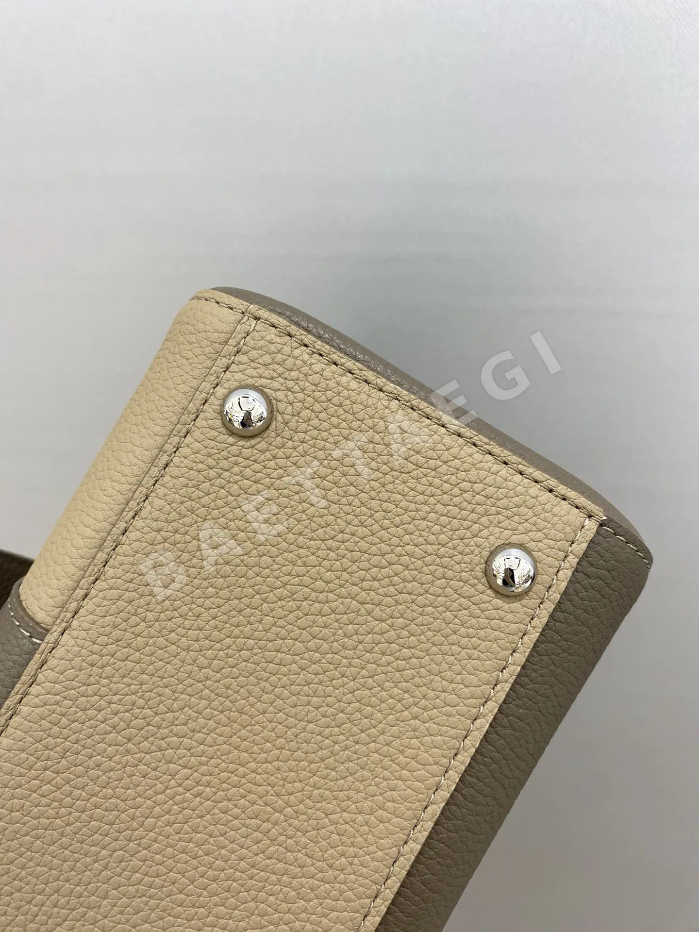 델보 브릴리언트 토고 램스킨 숄더백 상세 이미지 8