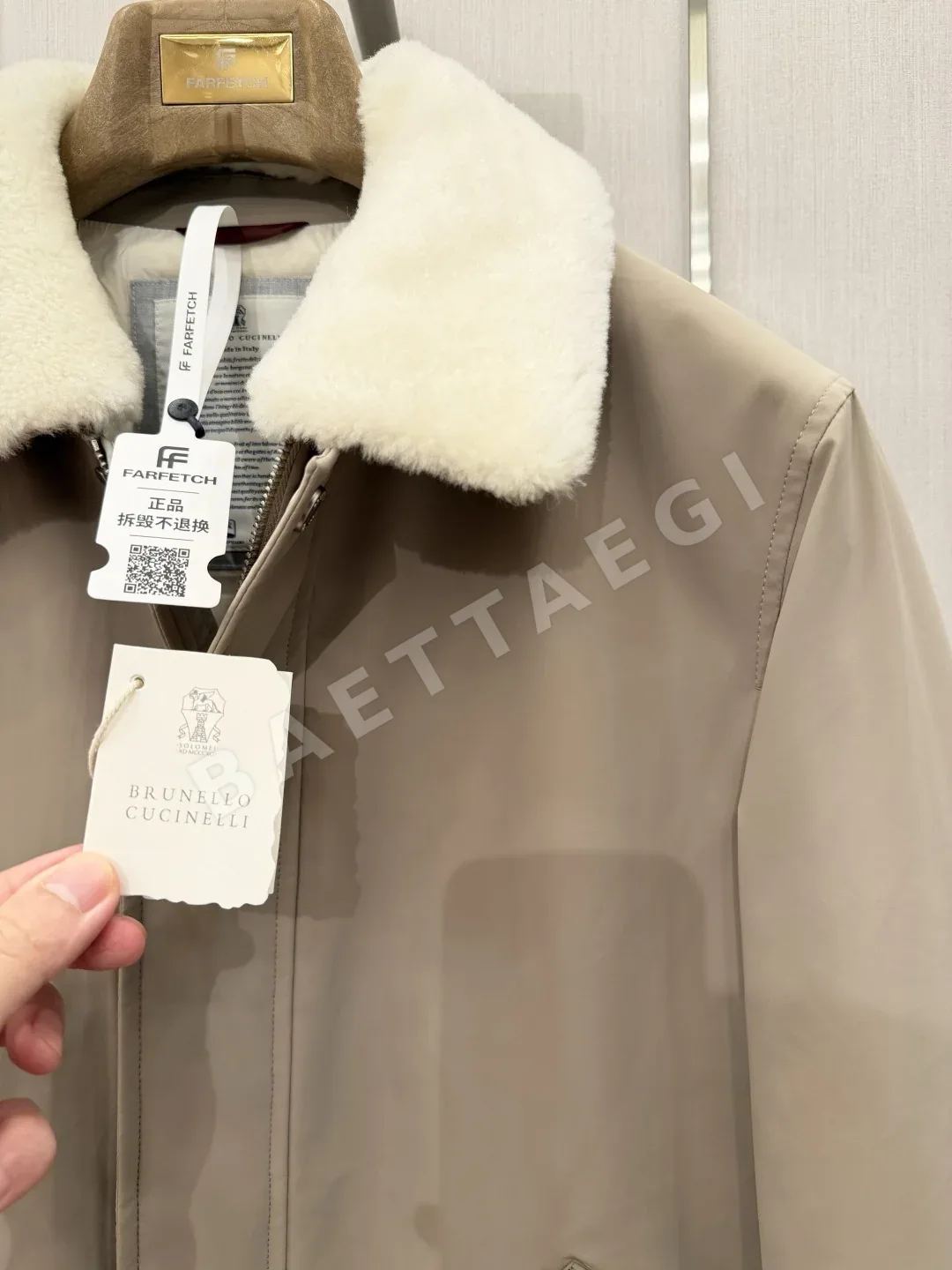 브루넬로쿠치넬리 울 카라 탈착 봄버 다운 자켓 상세 이미지 7