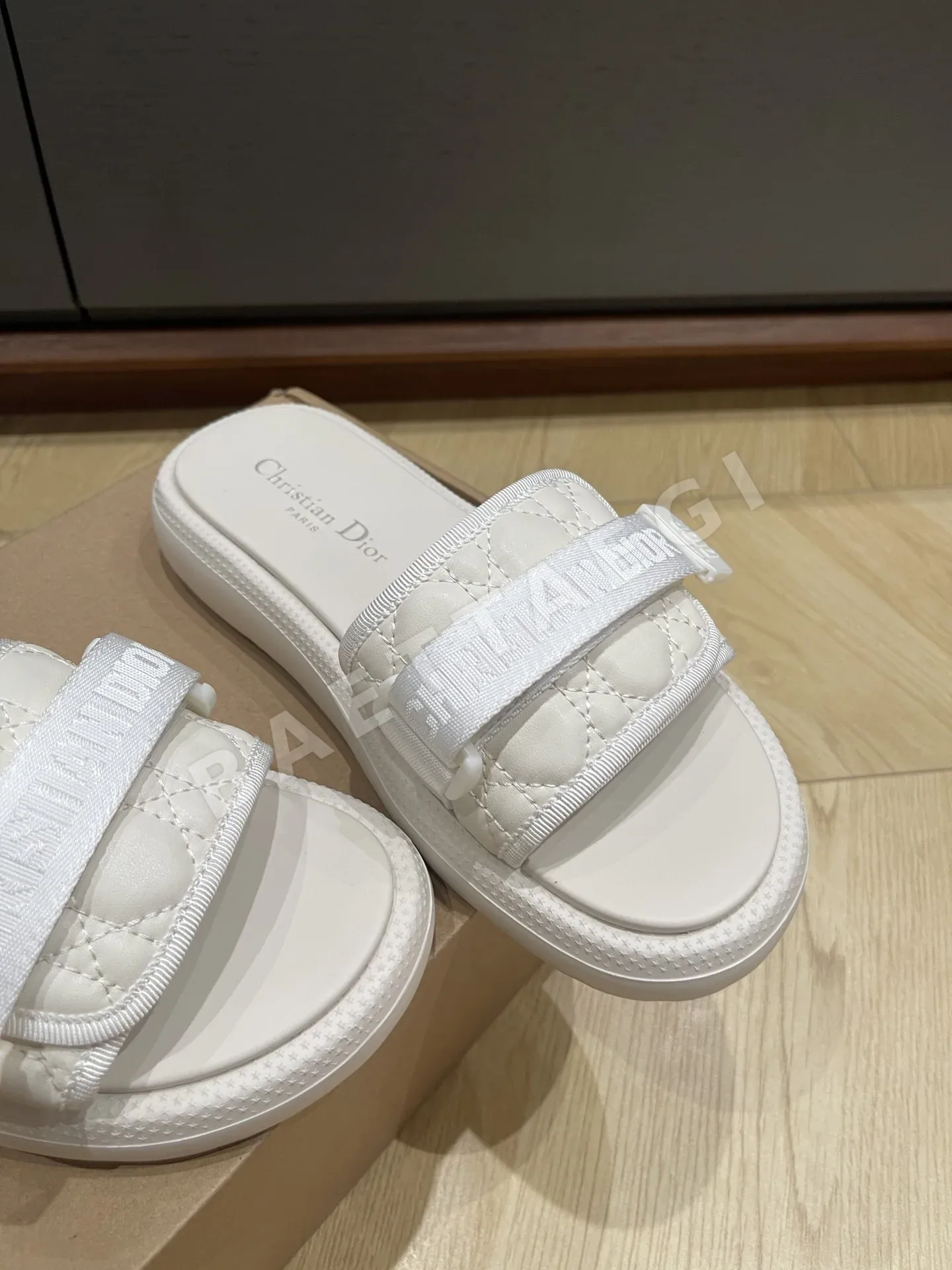 디올 25 슬리퍼 8624 상세 이미지 3