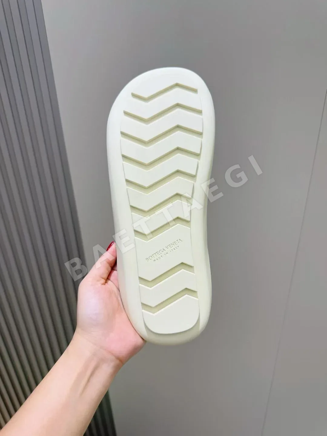 보테가베네타 웨이브 뮬 샌들 상세 이미지 8