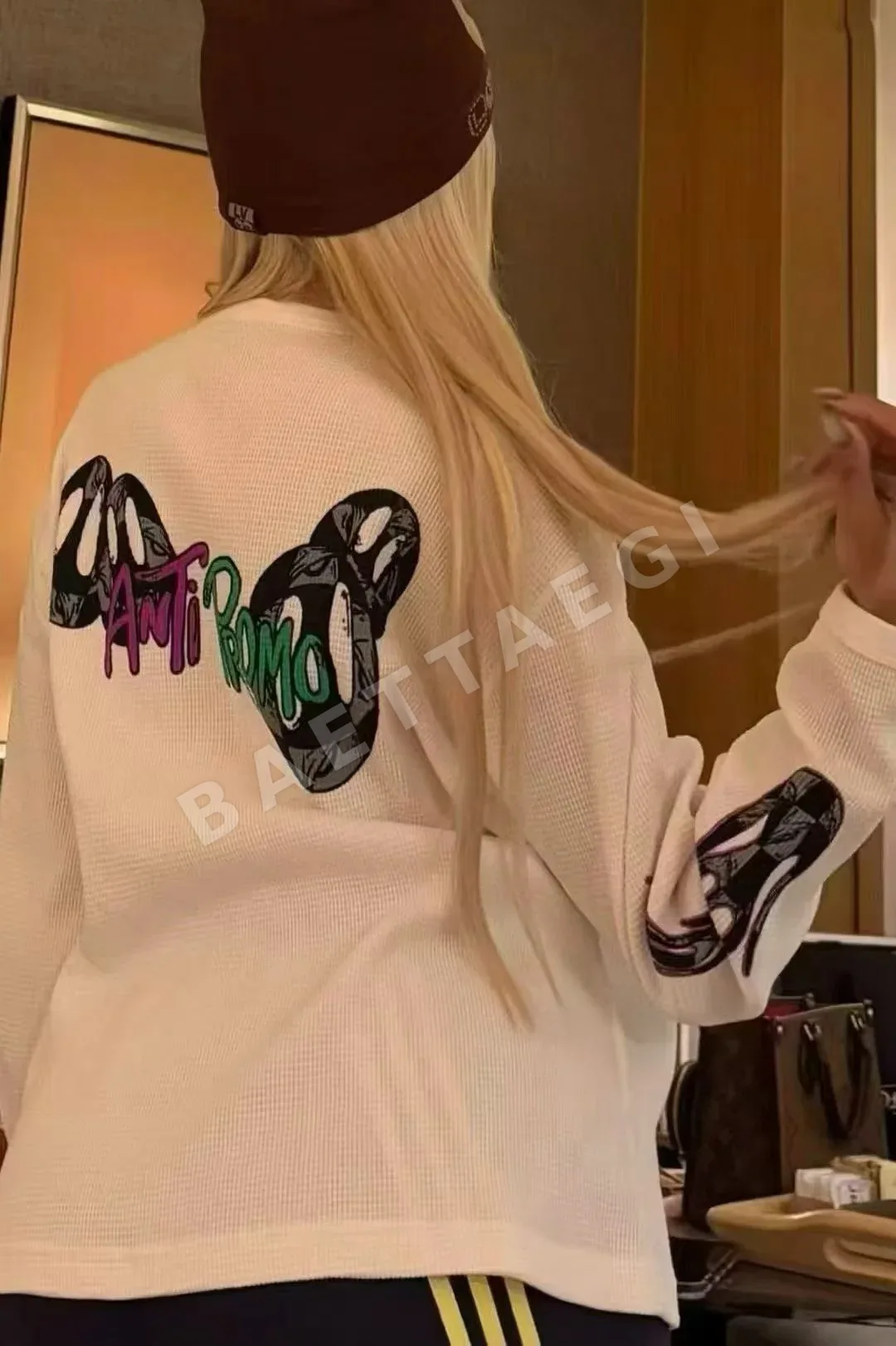 크롬하츠 매티보이 와플 그래피티 긴팔 티셔츠 상세 이미지 6