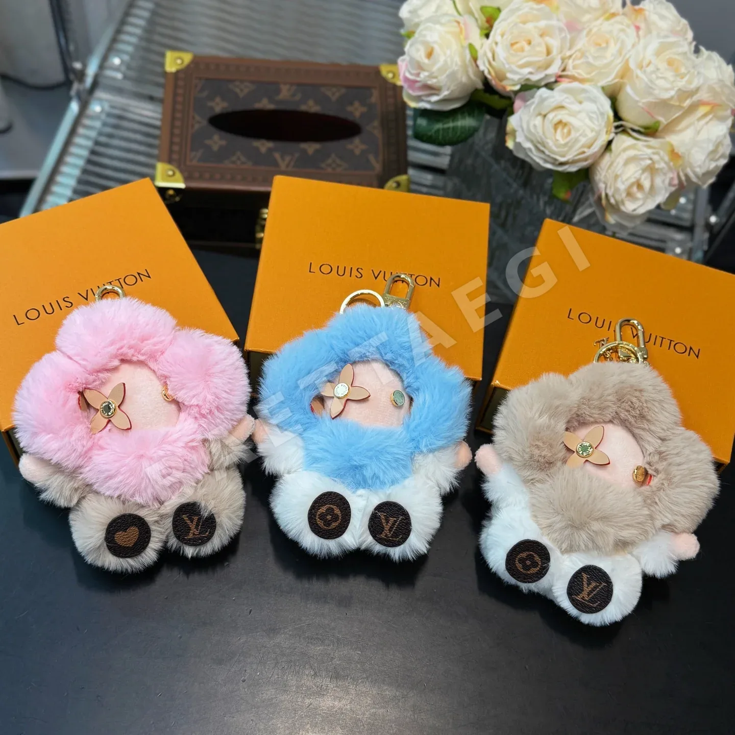 루이비통 비비엔느 해바라기 봉제 인형 키링 상세 이미지 4