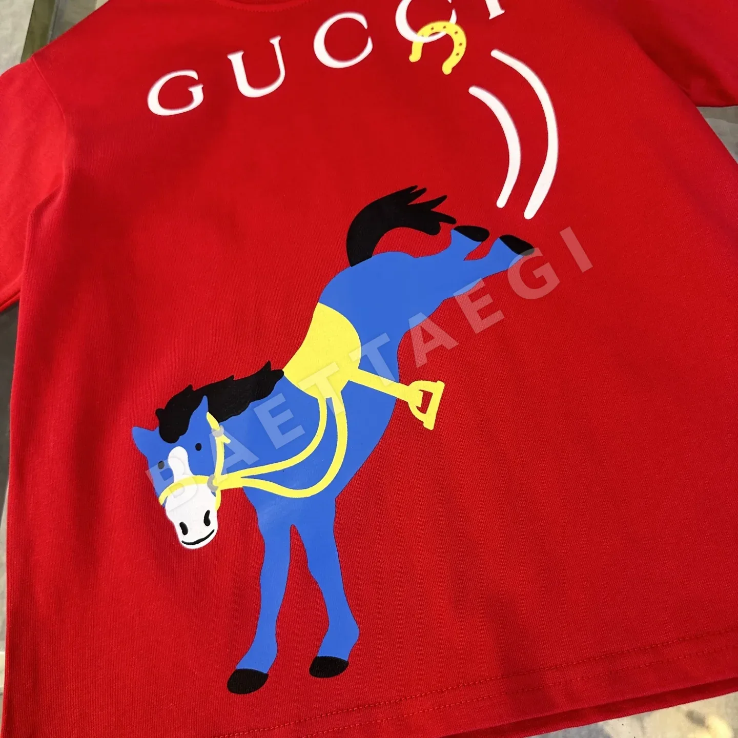 구찌 GUCCI* *Qi 2026 早春子供服 新作 半袖 新年プリント 発泡Tシャツ、オリジナル品質、230g ヘビーウェ 상세 이미지 4