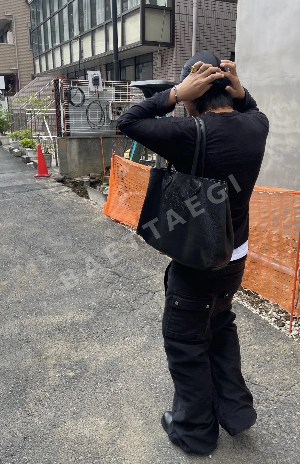 크롬하츠 블랙 쓰리크로스 패치워크 토트백 상세 이미지 5