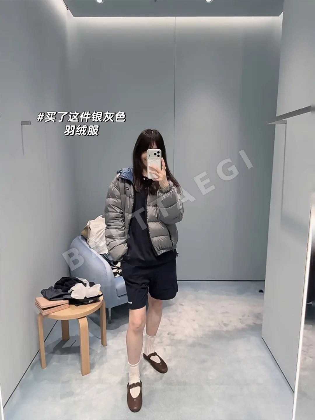 미우미우 후드 숏 패딩 재킷 상세 이미지 5