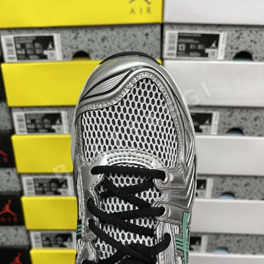 아식스 [TOP] 젤 카야노 14 1203A740-100 200302 Asics Gel-Kayano 14 Tiffany 상세 이미지 7