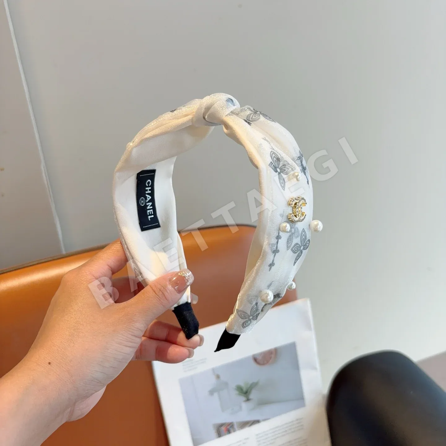 샤넬 진주 더블 C 헤드밴드 헤어악세사리 상세 이미지 2