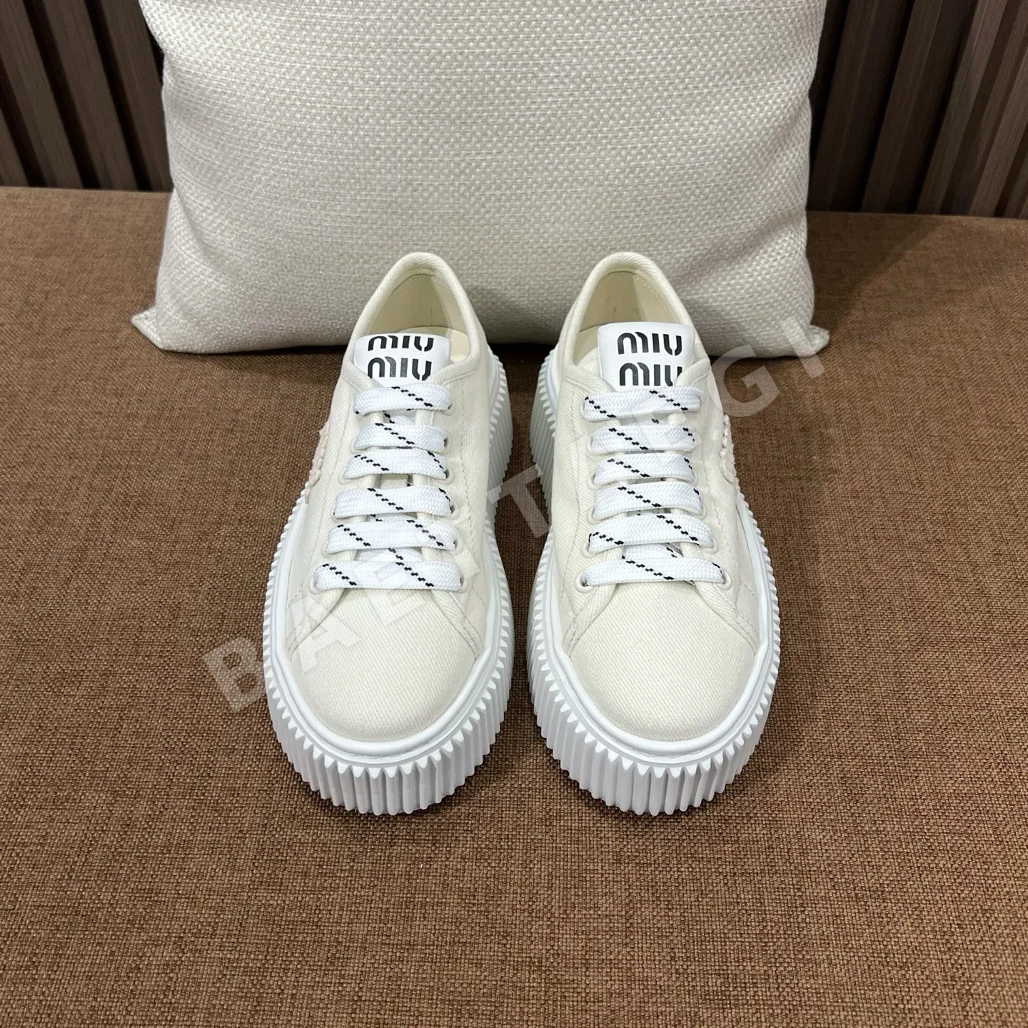 미우미우 스니커즈 데님 상세 이미지 2