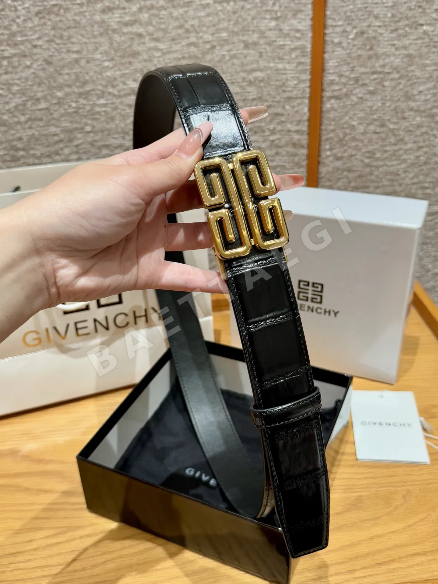 지방시 악어무늬 가죽 벨트 상세 이미지 4