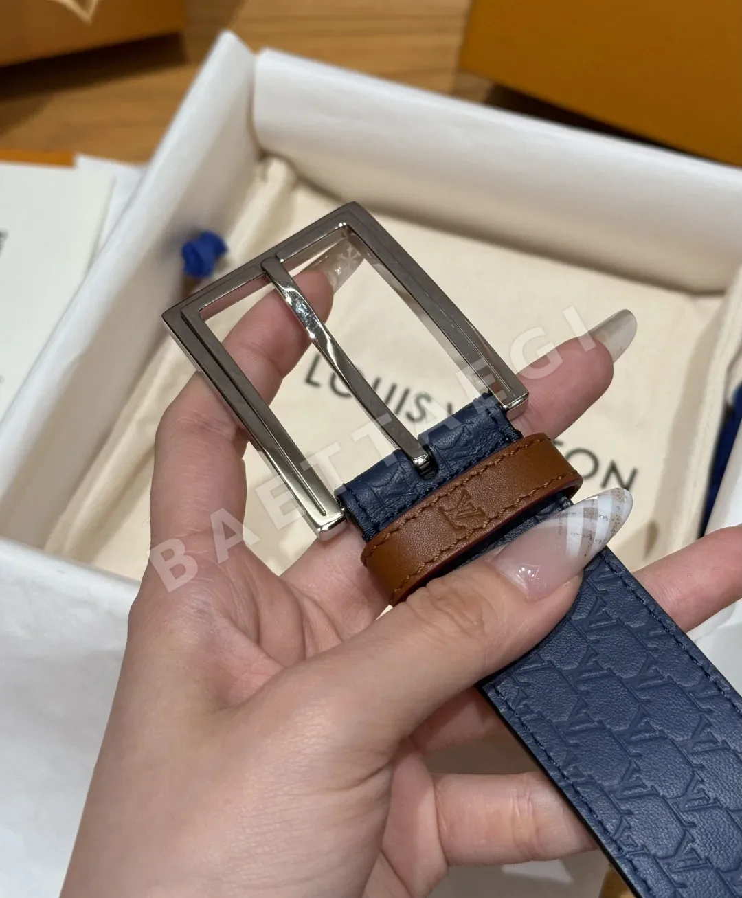 루이비통 35mm 다크 블루 핀버클 벨트 상세 이미지 7