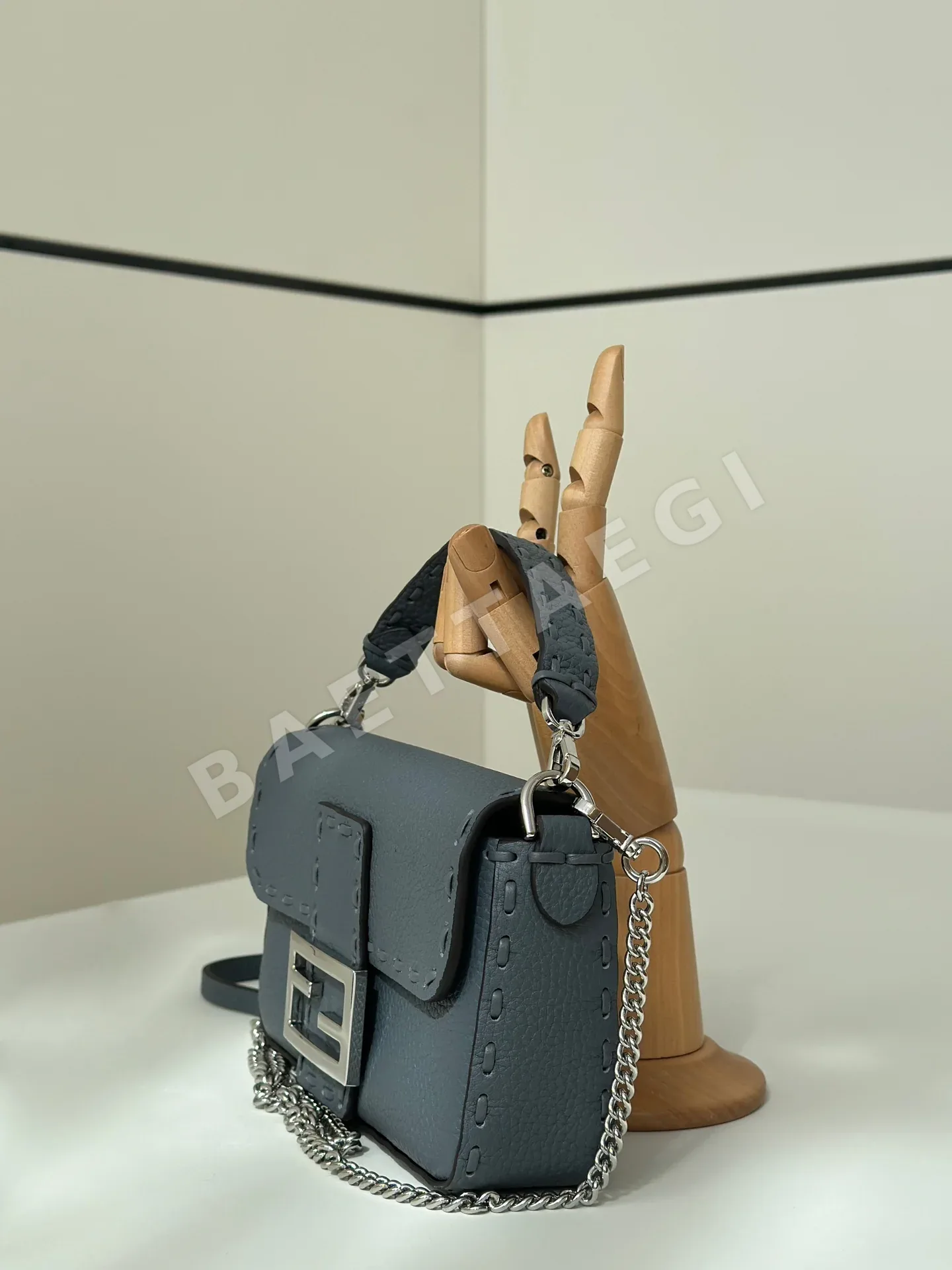 펜디 바게트 소가죽 숄더백 8610 S8610 S 상세 이미지 2